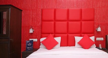 Pooja Hotel Room Type - deluxe
