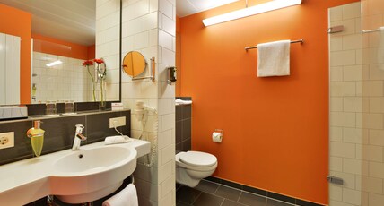 Best Western Plus Konrad Zuse Hotel Room Type - 2 Single Beds, Comfort Plus, Air-Conditioned, 27 Square Meters, High Speed Internet Access Best Western Plus Konrad Zuse Hotel Room Type - 2 Single Beds, Comfort Plus, Air-Conditioned, 27 Square Meters, High Speed Internet Access