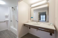 Hampton Inn by Hilton Waterville