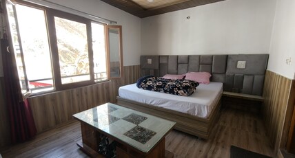 Hotel Yamuna Palace Room Type - Double Bed Deluxe Room