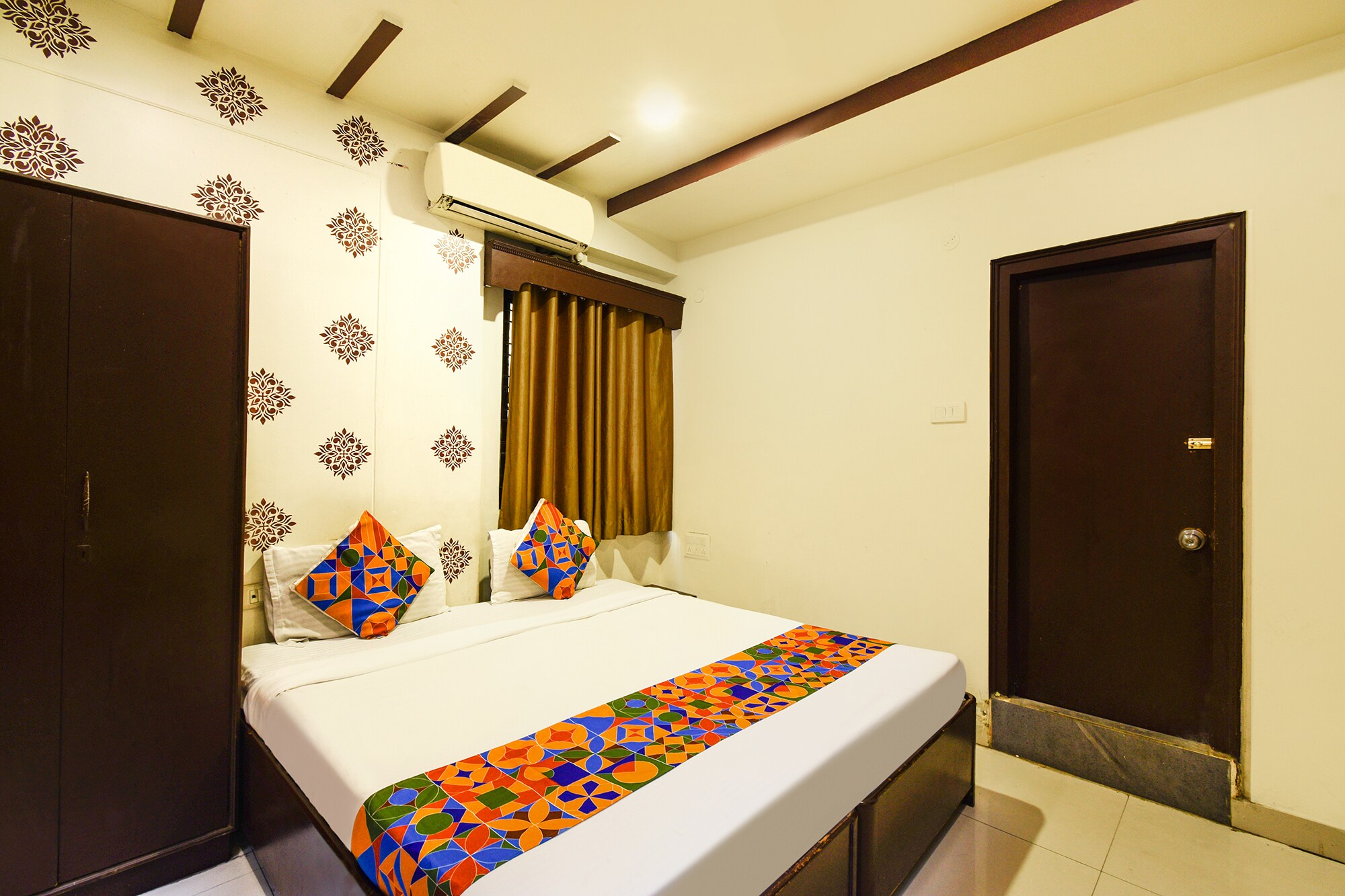 FabHotel Marjan International - Tap to explore photos