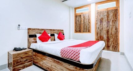 SIDDHANT M GUEST HOUSE Room Type - CLASSIC (2X)
