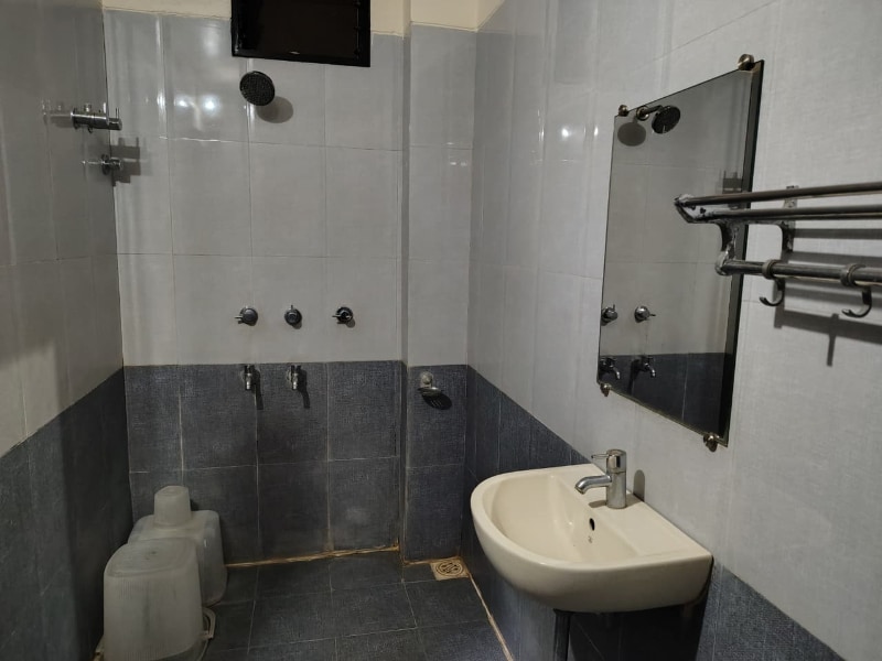 Hotel Harisons, Wardha - Tap to explore photos
