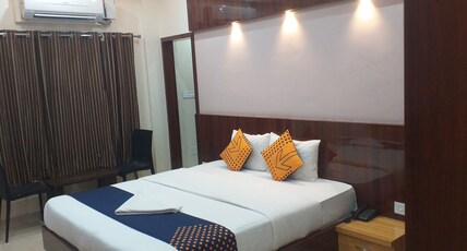 Royal blue meridian Inn Room Type - Deluxe Room