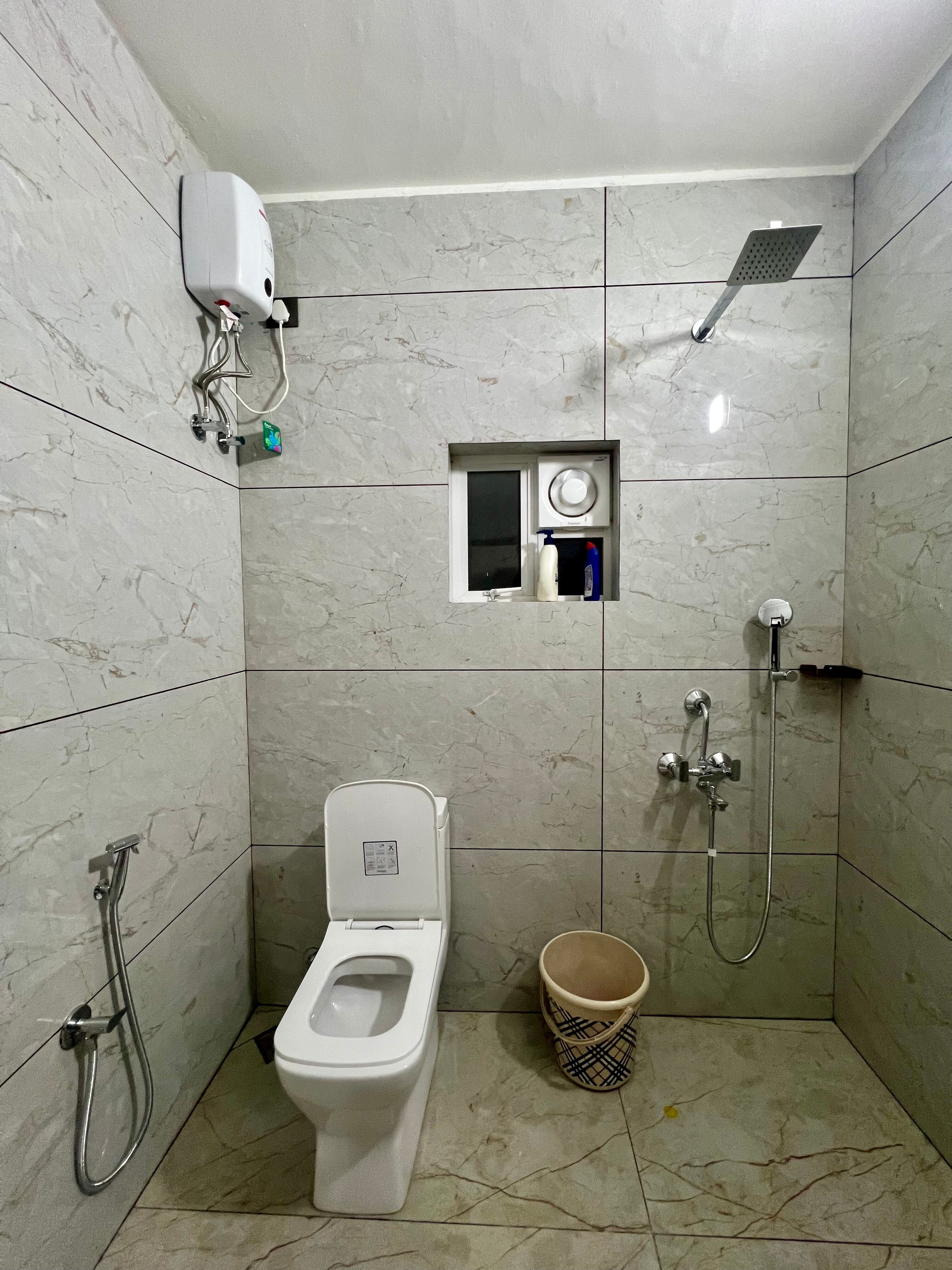 Katze Home stat - Tap to explore photos