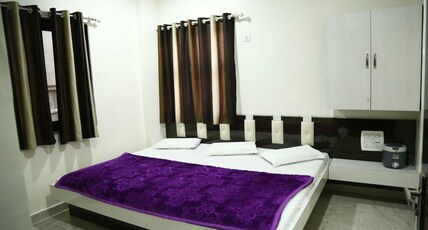 Hotel Arzoo Palace Room Type - Deluxe Four Bed Ac