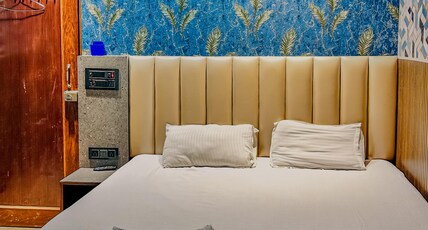 Hotel Galy International Room Type - AC Deluxe Double Bed
