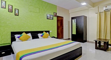 Hotel Palm Emirates Room Type - Deluxe Room with City View