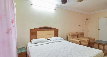 Hotel Vinayak Room Type - Premium Triple AC