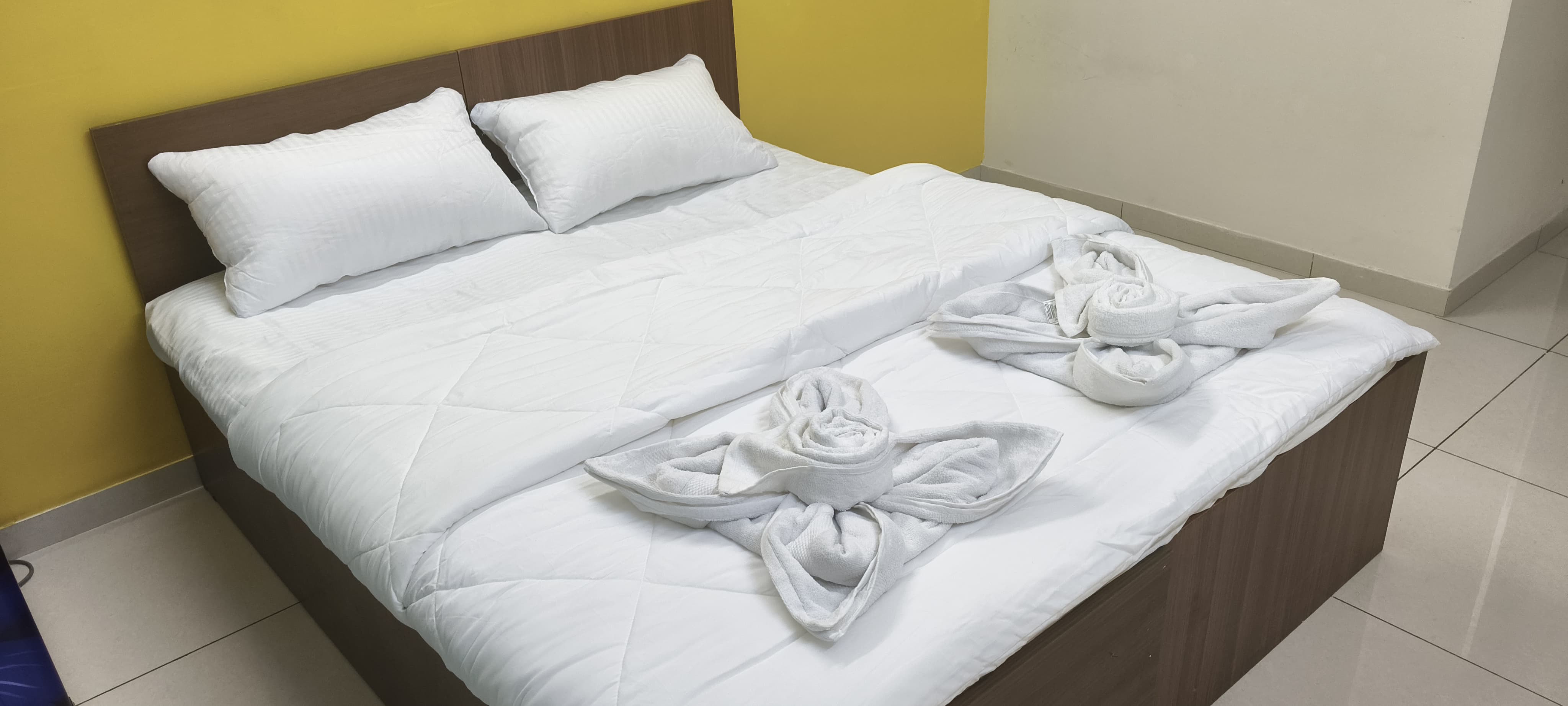 Stavy stay (Hinjewadi phase 1) - Tap to explore photos