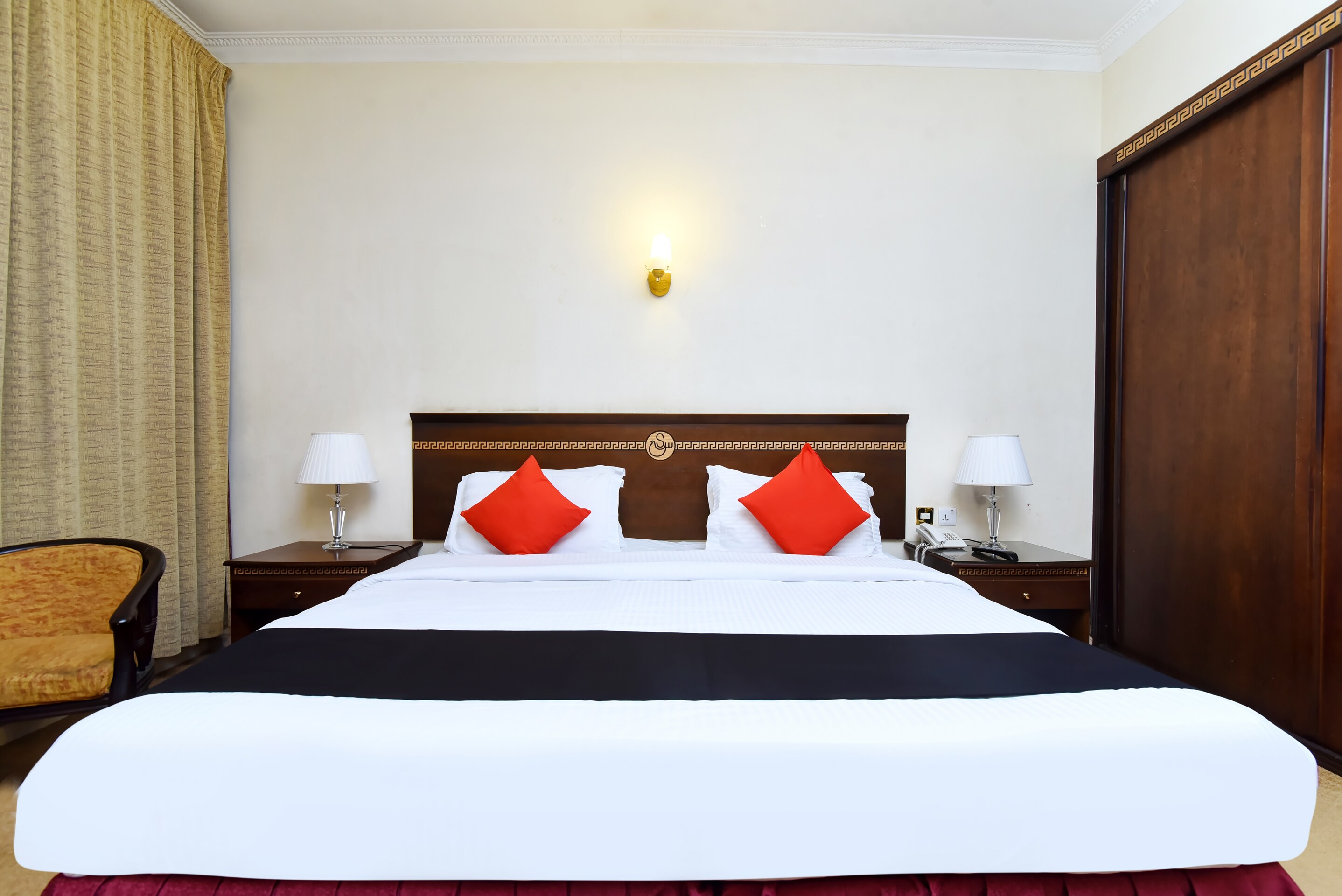 Capital O 419 Al Safeer Hotel - Tap to explore photos