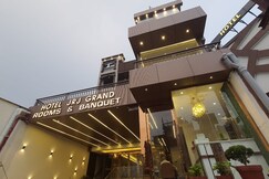 Hotel JRJ Grand