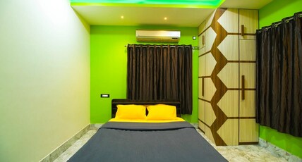 Octave Inn Room Type - Deluxe room