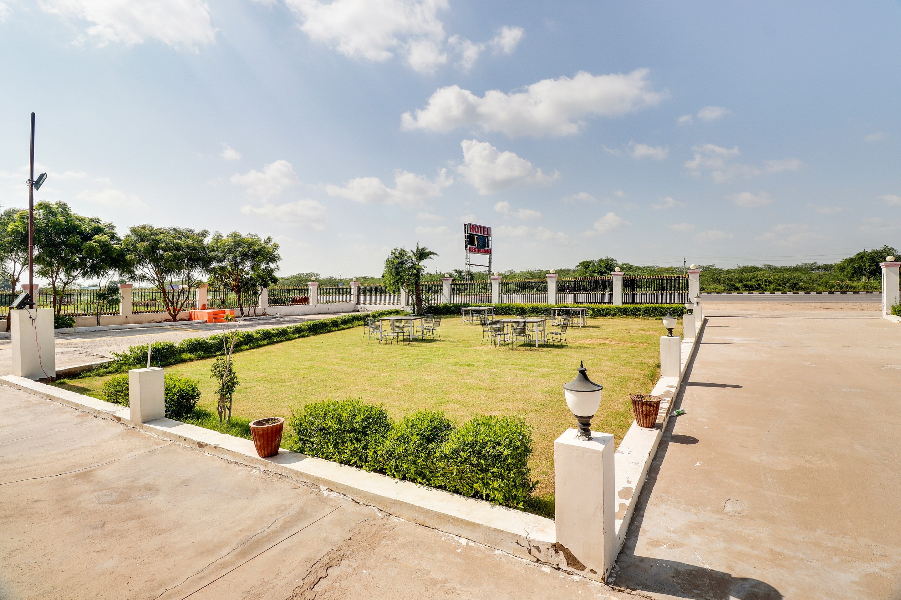 HOTEL BHANWAR SINGH PALACE - Tap to explore photos