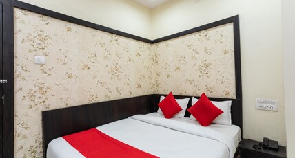 Hotel O Sun Palace Room Type - Classic
