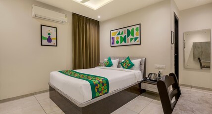 Treebo Iraa, 5 Minutes From Railway Station Room Type - Standard Room