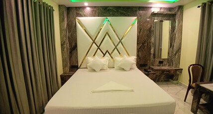 Hotel Maniraj Inn Room Type - Superior Double Room