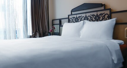 Aqueen Prestige Hotel Lavender Room Type - Deluxe Room