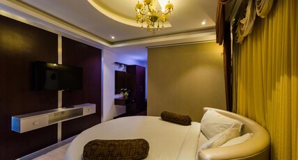 Varaha Valley Room Type - Blue Moon Suite