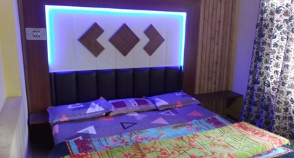 Gudoo Paying Guest House Room Type - Triple Bed Room