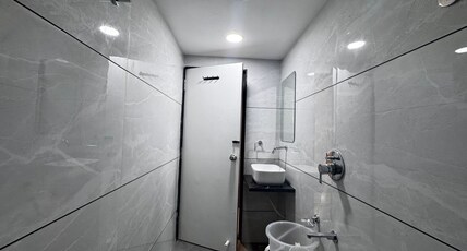 HOTEL DREAM STAY Room Type - Deluxe King Bed Room