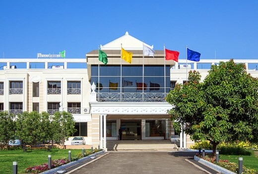 THREE LEAVES HOTEL