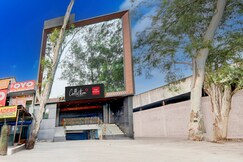 Collection O Hotel Evergreen