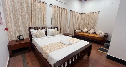 Udupi Temple Inn Room Type - Queen Suite