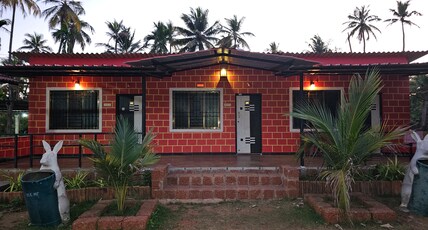 Shree Residency Room Type - Semi Deluxe Room