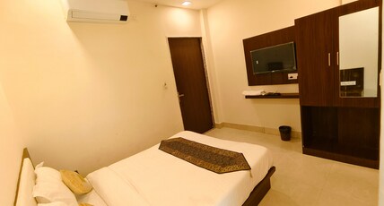 Hotel Veer Palace Room Type - Deluxe room