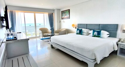 Andaman Beach Suites Hotel Room Type - Deluxe Sea View Room