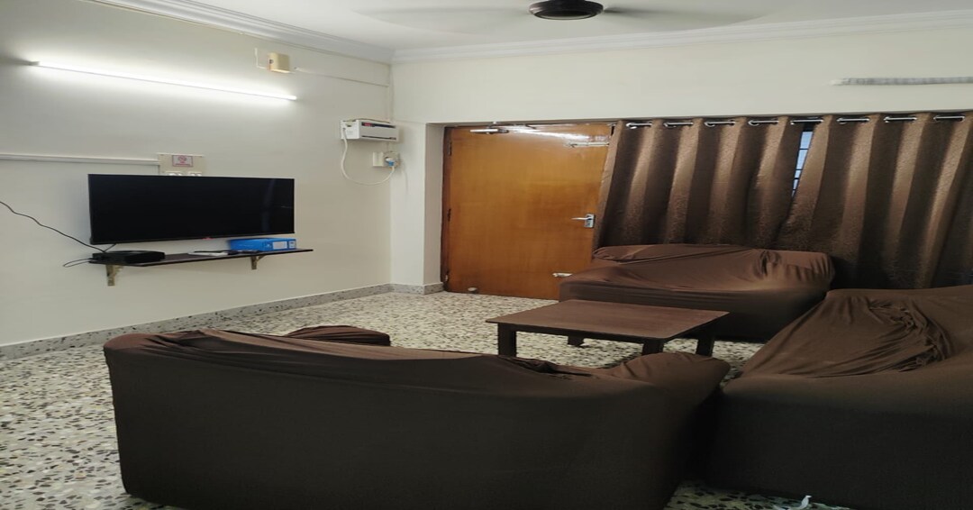 May - A Spacious 2BHK at Mylapore - Tap to explore photos