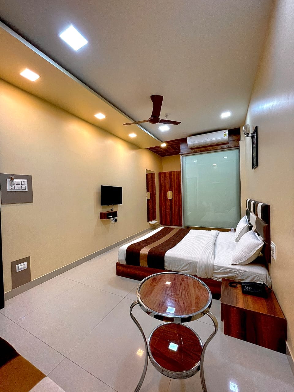 Hotel Avirahi - Tap to explore photos