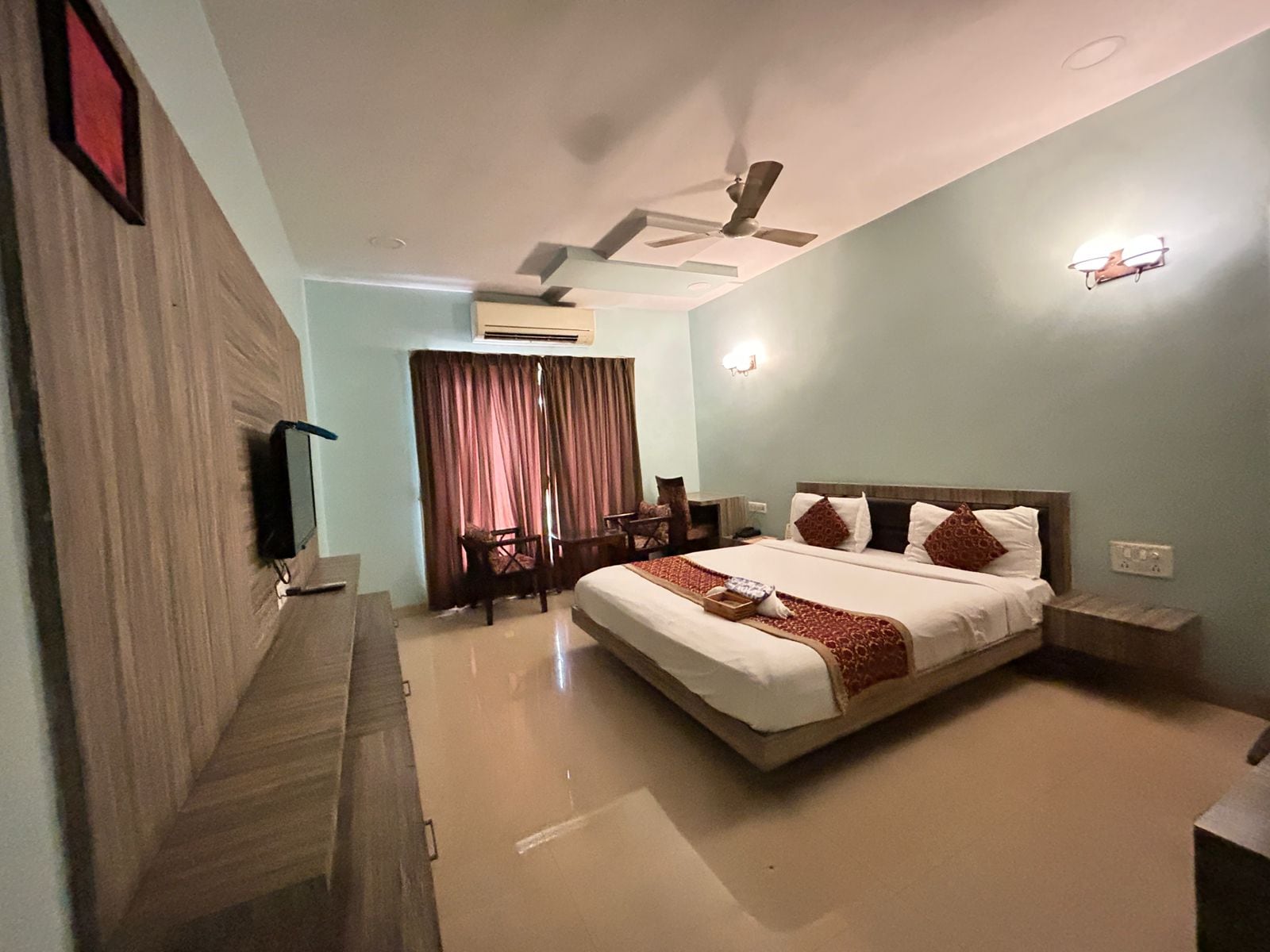 HOTEL THE SUDESH - Tap to explore photos