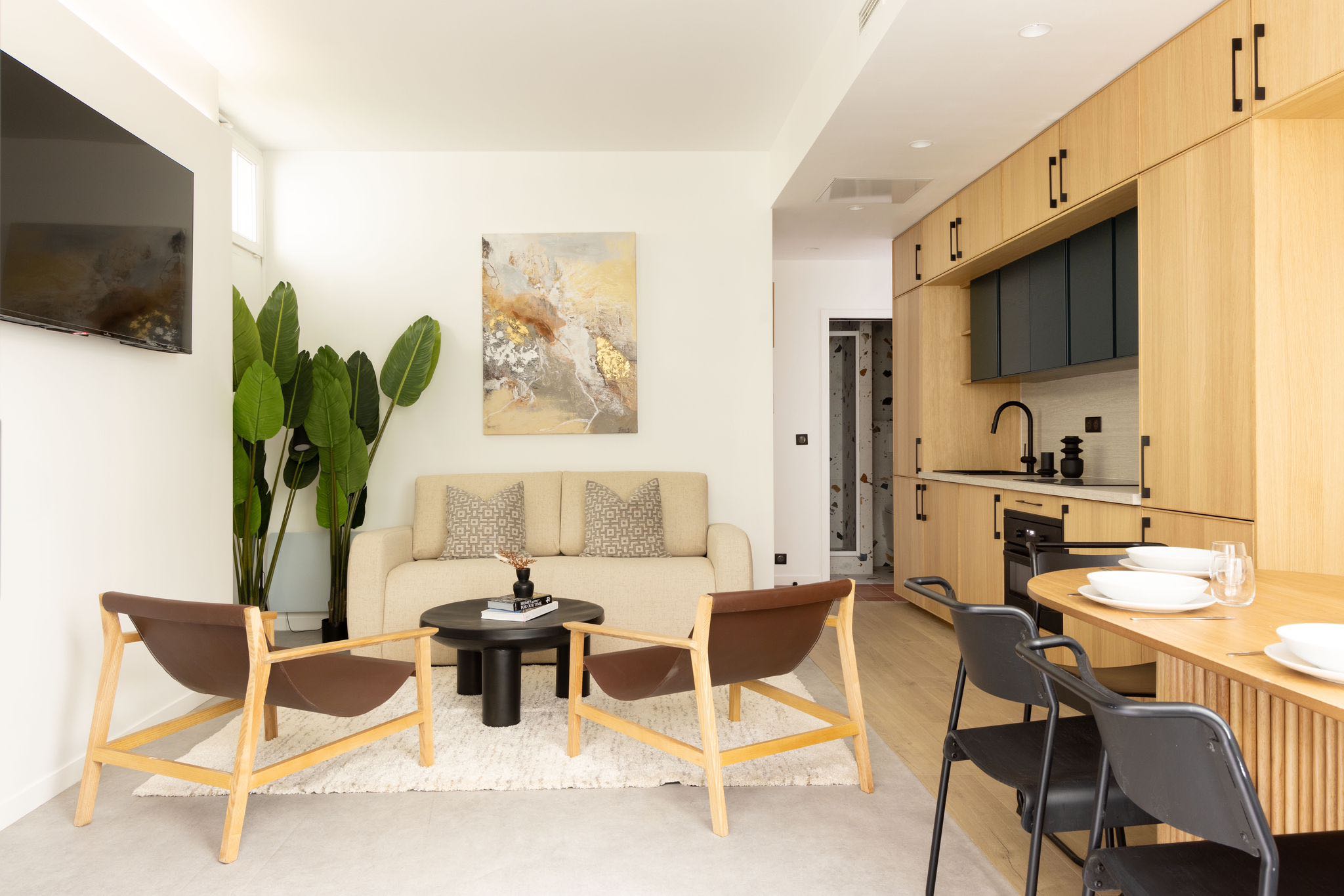 Elegant Apartment - 3BR/8P - Oberkampf - Tap to explore photos