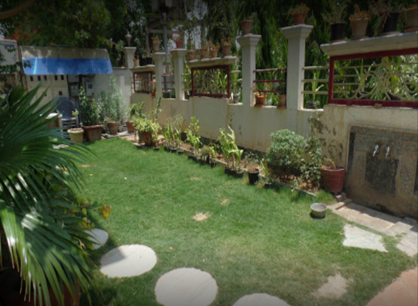 Vasanti Mahal Homestay - Tap to explore photos