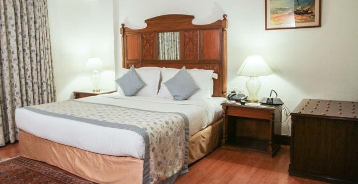 Hotel Hindusthan International (HHI), Kolkata - Tap to explore photos