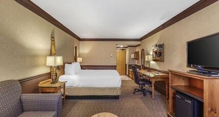 Best Western Fireside Inn Room Type - 1 Queen Bed, Non-Smoking, High Speed Internet Access, Fireplace, Refrigerator, Wall Safe, Full Break Best Western Fireside Inn Room Type - 1 Queen Bed, Non-Smoking, High Speed Internet Access, Fireplace, Refrigerator, Wall Safe, Full Break