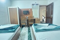 Hotel shashi International