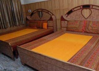 Hotel Amber Room Type - Deluxe Four bedded Room