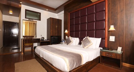 Hotel Zojila Residency Room Type - Super Deluxe Room