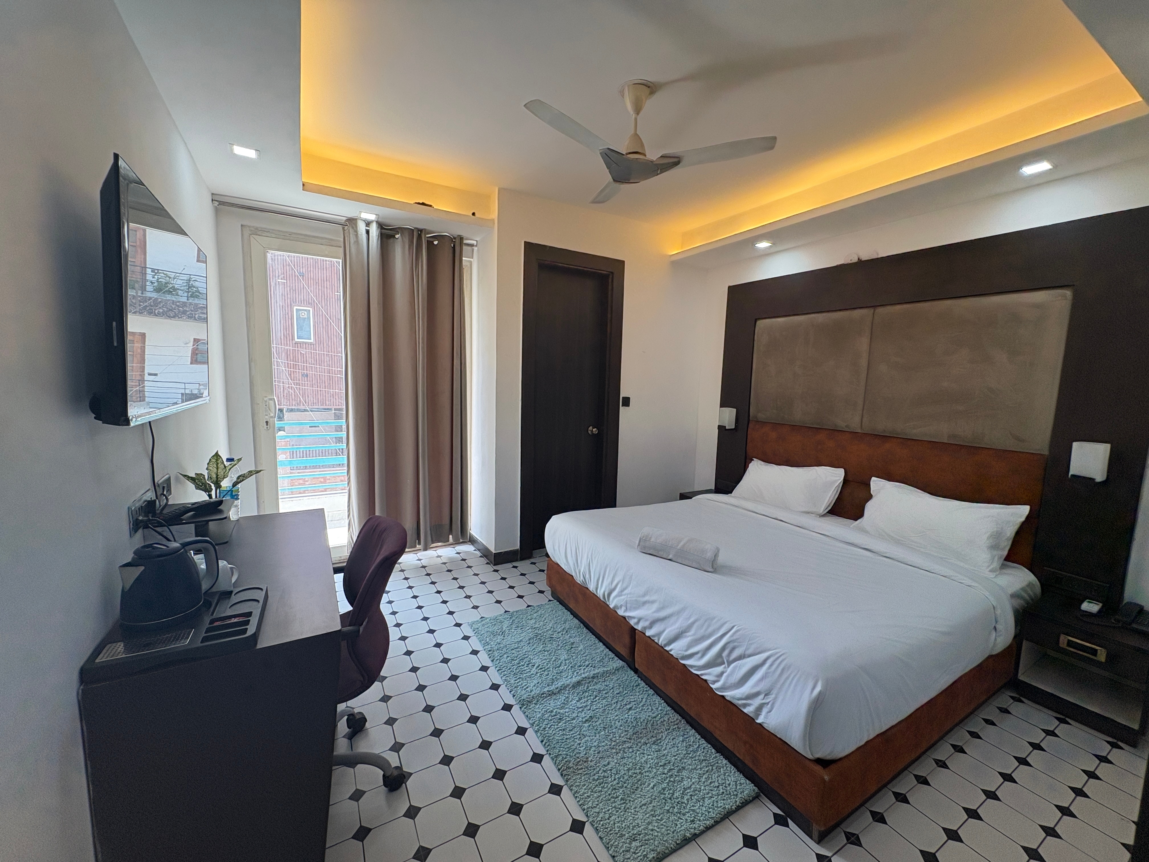 Vista Casita Hotel Artemis Gurgaon - Tap to explore photos