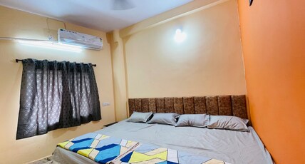 Advik palace Room Type - Deluxe room