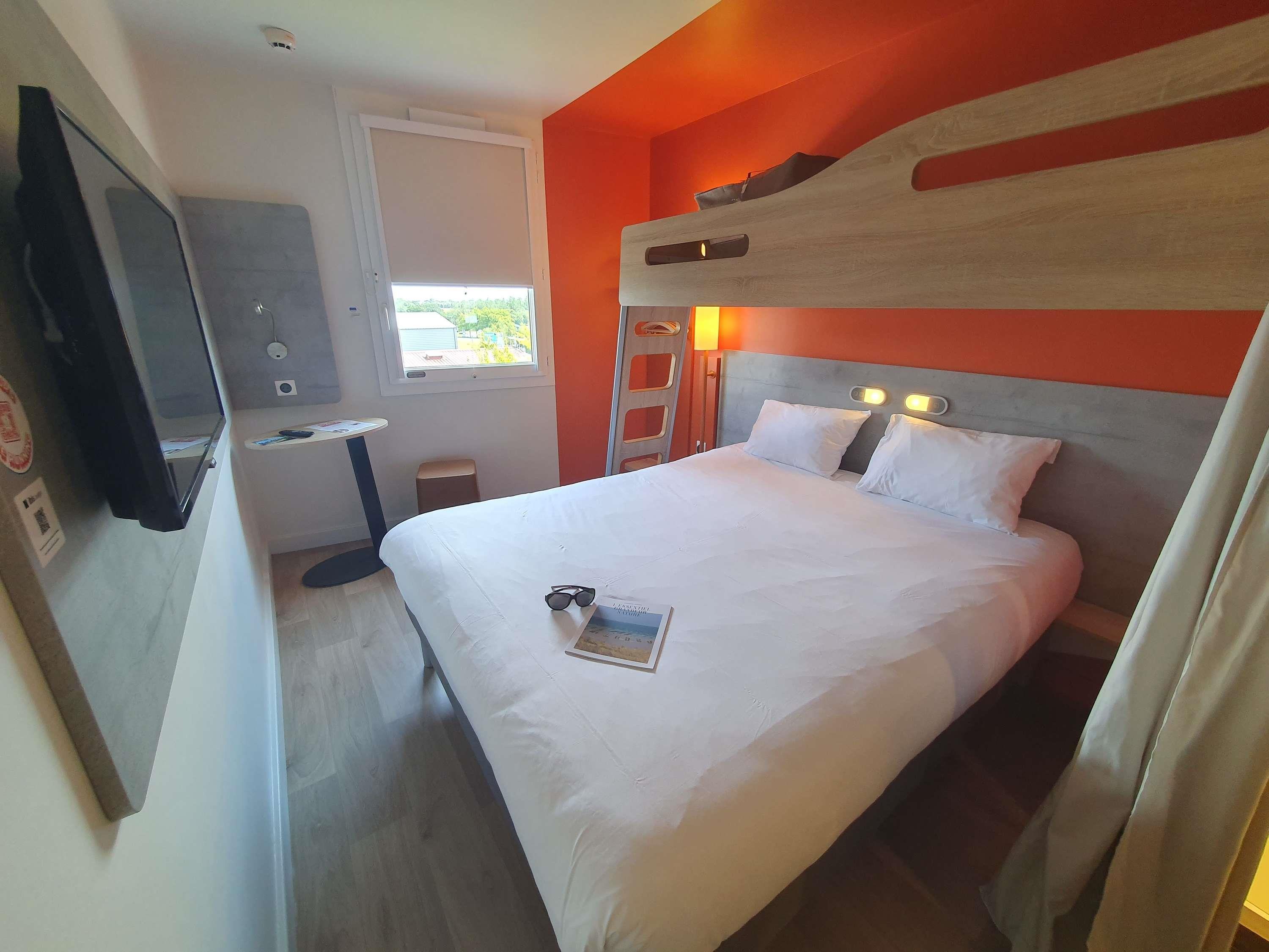 Ibis Budget Coutances - Tap to explore photos