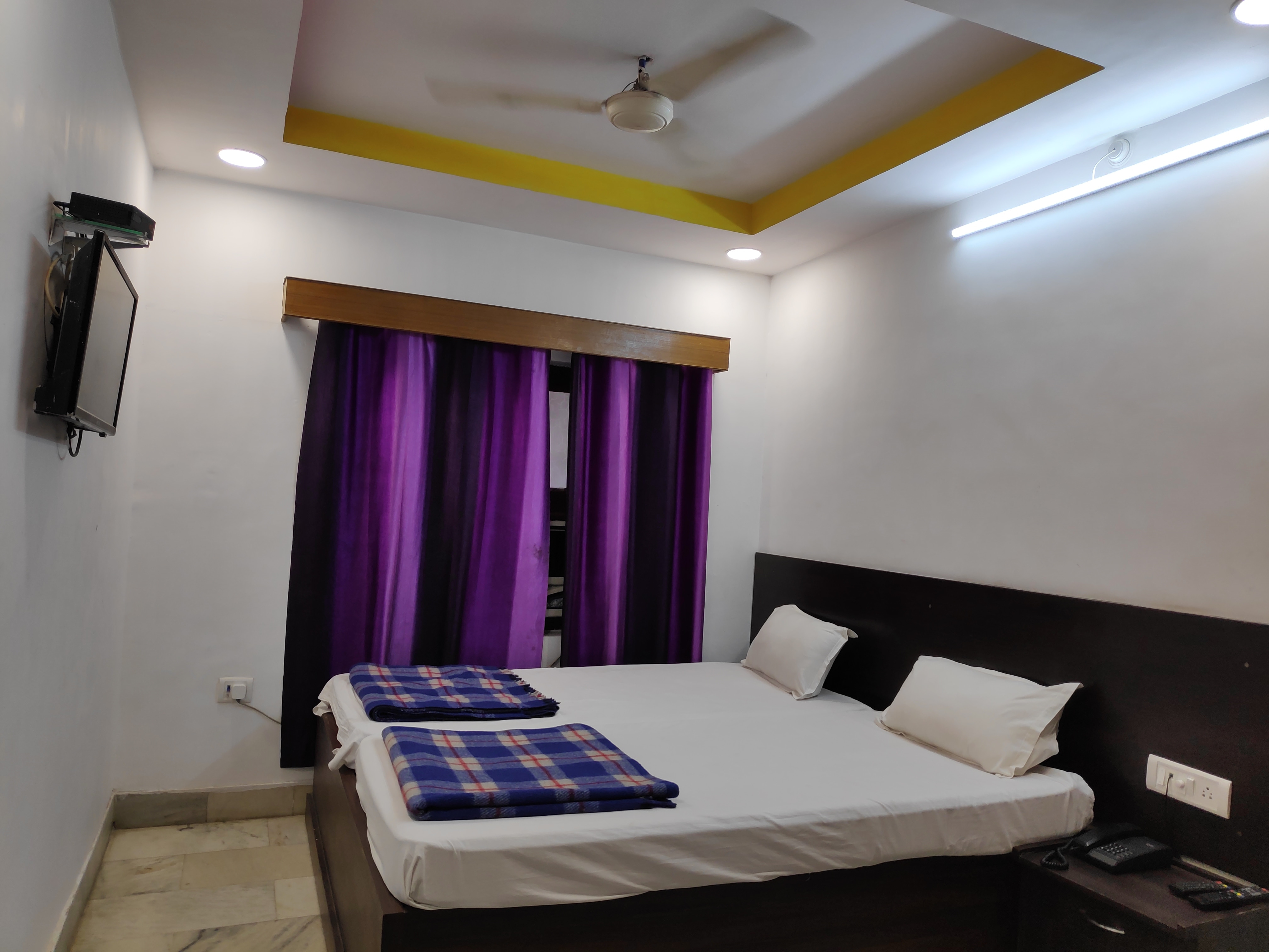 Hotel Aryan - Tap to explore photos