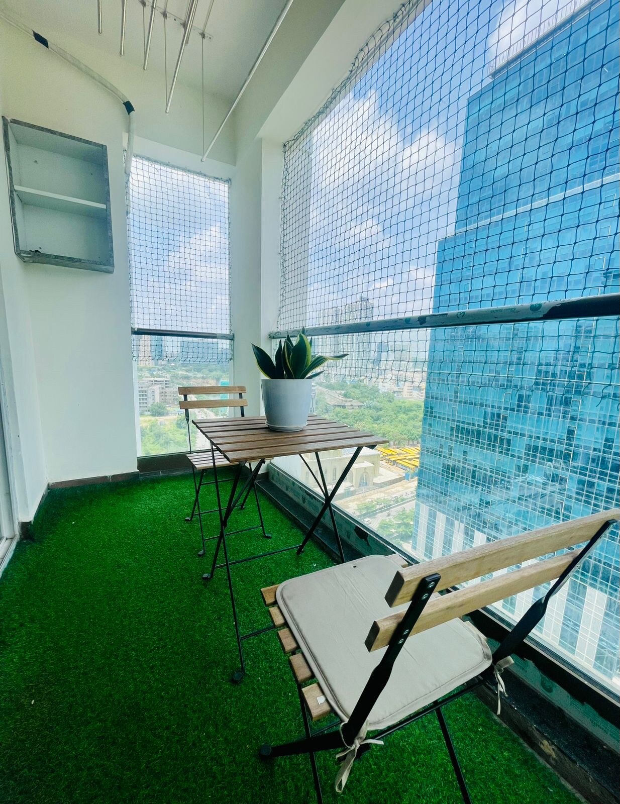 SMS properties - Tap to explore photos