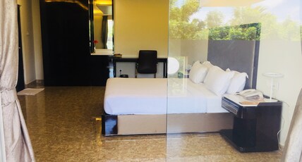 Hotel Lance International Room Type - Royal Suite with Private Balcony