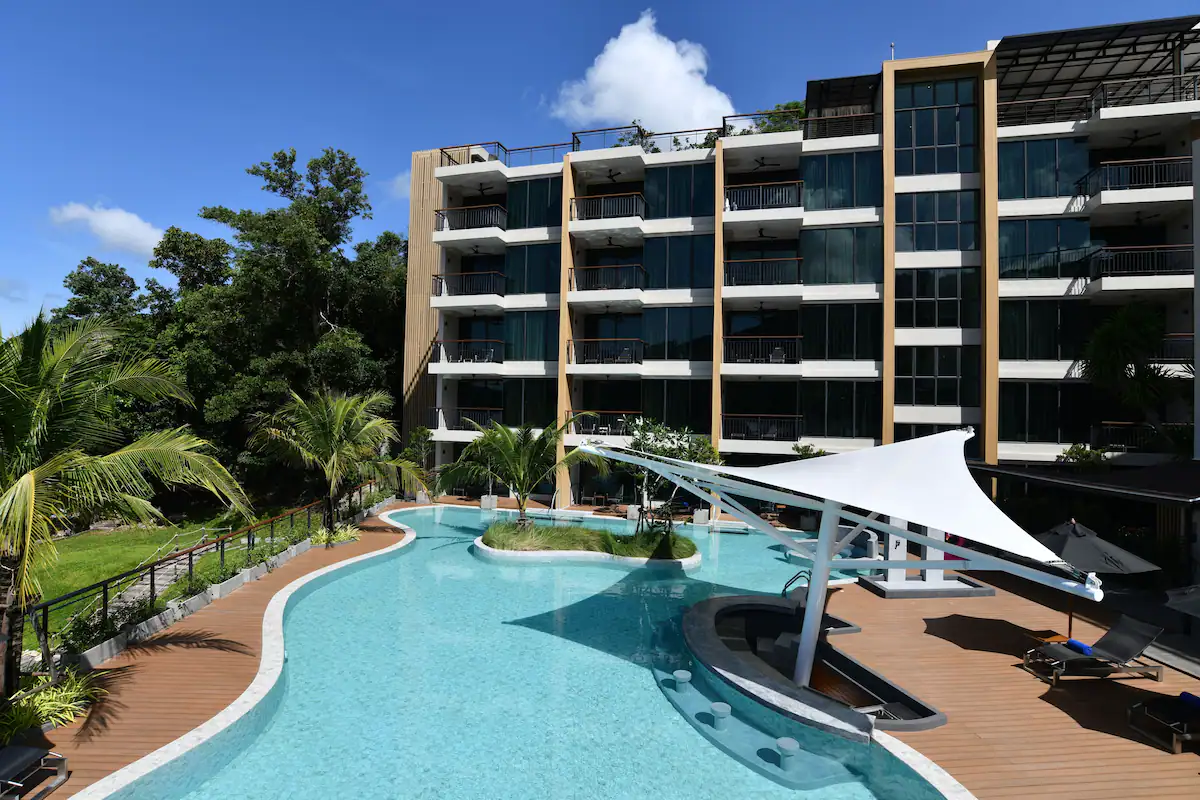 Skyview Resort Phuket Patong Beach - Tap to explore photos