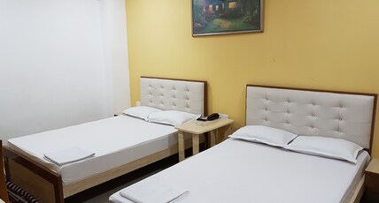 Jimmy GuestHouse Room Type - Quadruple Room with free WiFi
