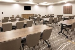 Staybridge Suites - Denton